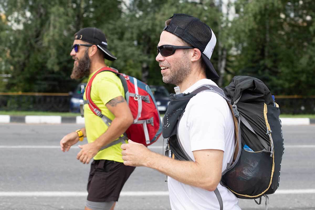 HOKA fans Jared and the Bearded Runner in action